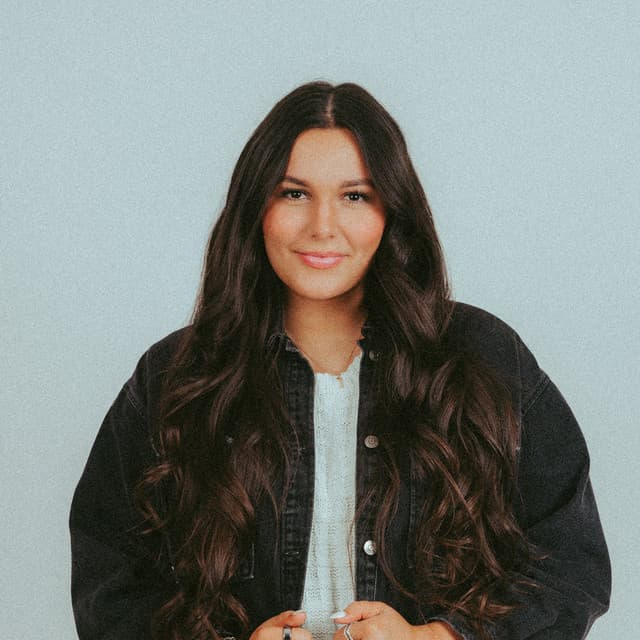 Julia Poe